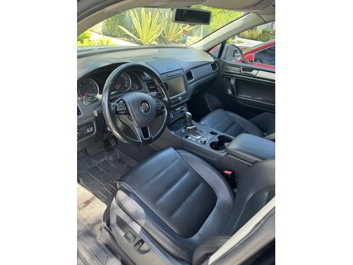 2012 Volkswagen Touareg TDI Sport