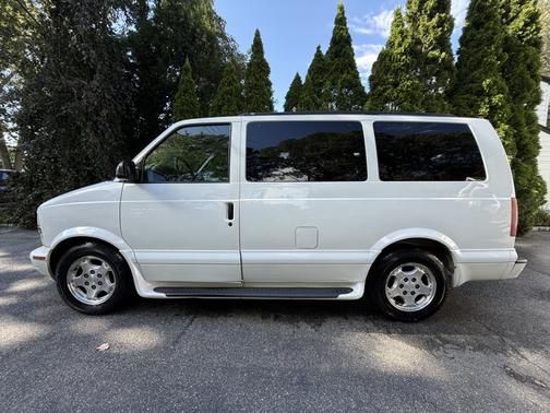 2004 Chevrolet Astro Base