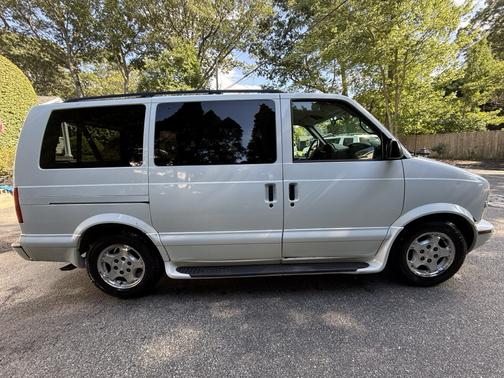 2004 Chevrolet Astro Base