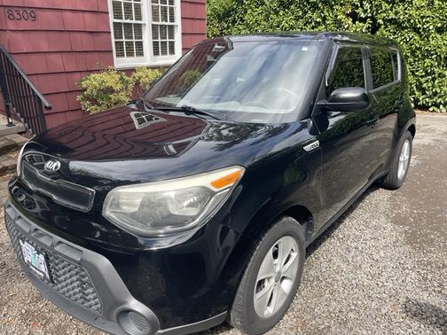 Black 2016 Kia Soul Base
