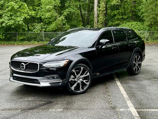 2023 Volvo V90 Cross Country Ultimate