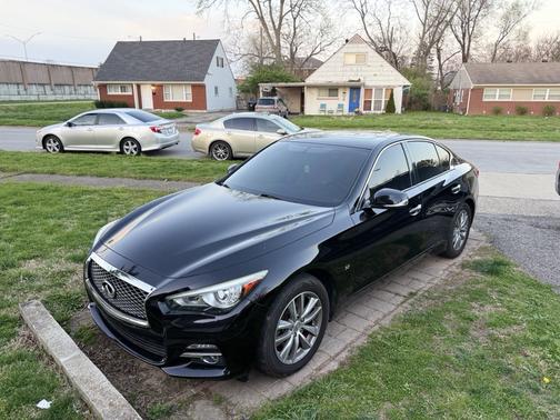Black 2015 INFINITI Q50 Premium