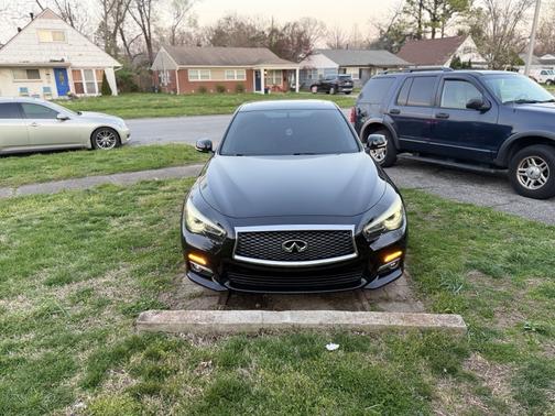 Black 2015 INFINITI Q50 Premium