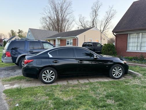 Black 2015 INFINITI Q50 Premium