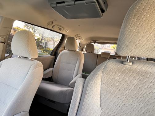 2017 Toyota Sienna LE