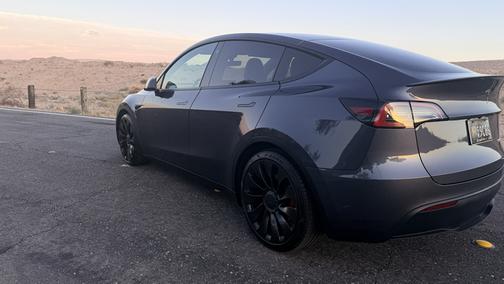 Gray 2022 Tesla Model Y Performance
