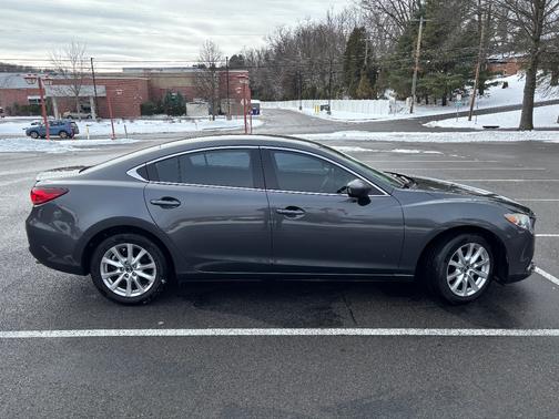 2016 Mazda Mazda6 i Sport