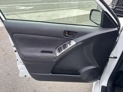 2007 Pontiac Vibe Base