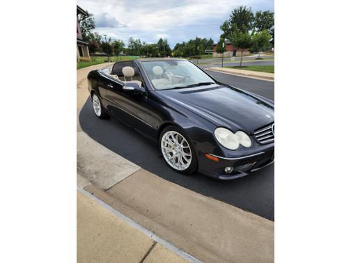 Photo 4 of 19 of 2009 Mercedes-Benz CLK-Class CLK550