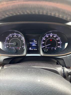 White 2016 Toyota Avalon XLE