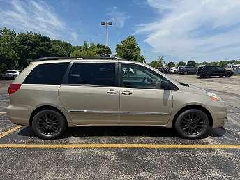 Beige 2010 Toyota Sienna XLE Limited