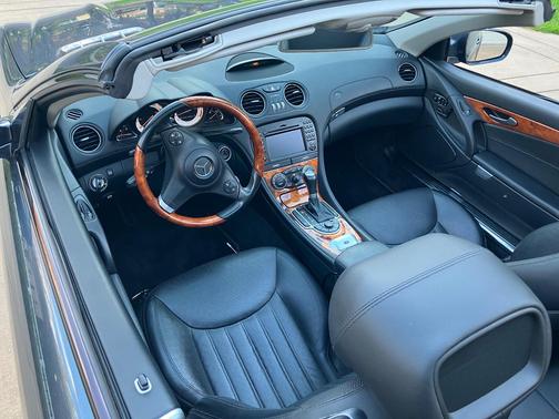 Silver 2011 Mercedes-Benz SL-Class SL 550
