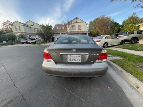 2005 Toyota Camry LE V6