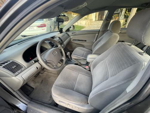 2005 Toyota Camry LE V6