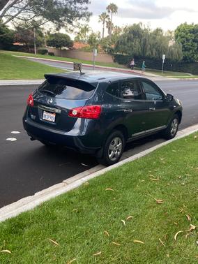 Blue 2014 Nissan Rogue Select S