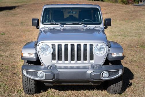 Silver 2019 Jeep Wrangler Unlimited Sahara