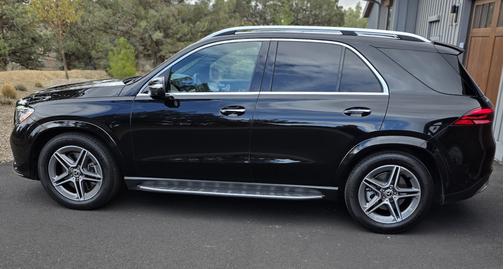 Black 2025 Mercedes-Benz GLE 580 4MATIC