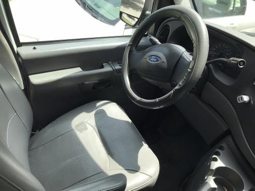 2003 Ford E350 Super Duty Base