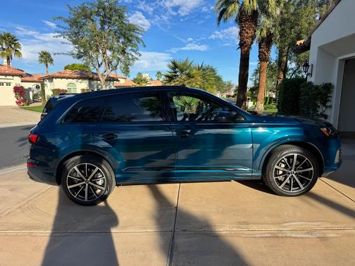 2022 Audi Q7 55 Premium Plus