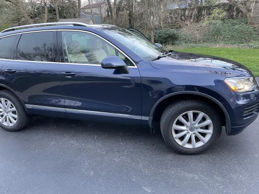 2011 Volkswagen Touareg VR6 Sport