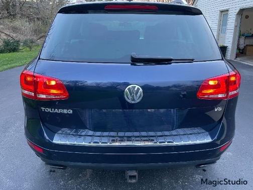 2011 Volkswagen Touareg VR6 Sport