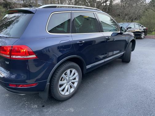 2011 Volkswagen Touareg VR6 Sport
