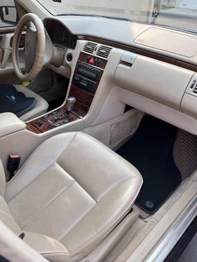 1999 Mercedes-Benz E-Class E320