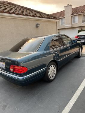 1999 Mercedes-Benz E-Class E320