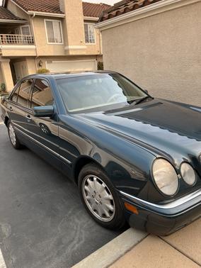 1999 Mercedes-Benz E-Class E320