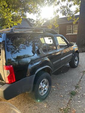 Black 2000 Nissan Xterra SE 4WD