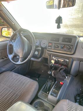 Black 2000 Nissan Xterra SE 4WD