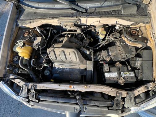 2002 Mazda Tribute ES V6