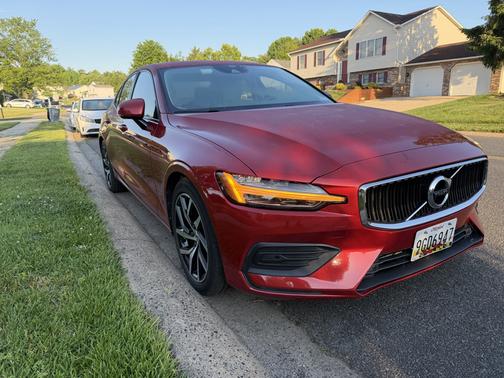 Red 2019 Volvo S60 T5 Momentum