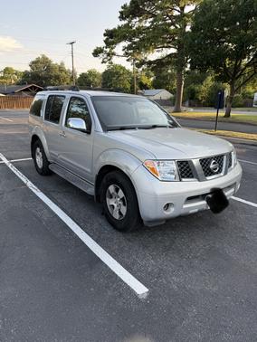 Silver 2006 Nissan Pathfinder SE