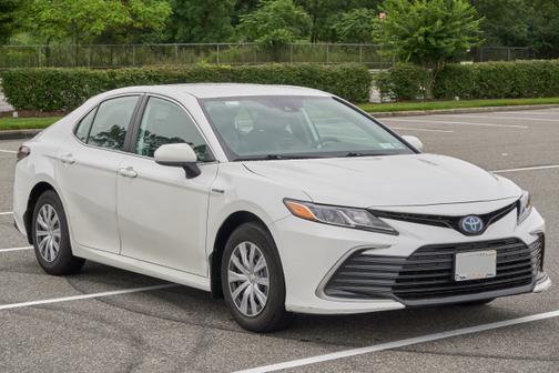 2021 Toyota Camry Hybrid LE
