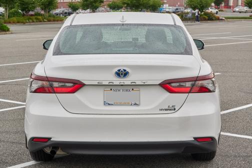 2021 Toyota Camry Hybrid LE