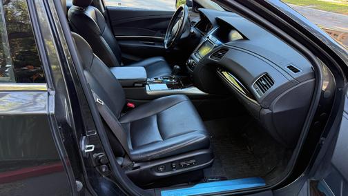 2017 Acura RLX Technology Package