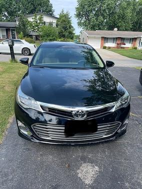 Photo 1 of 10 of 2015 Toyota Avalon XLE