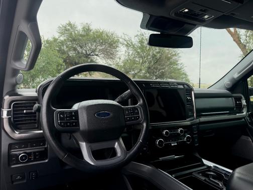 White 2024 Ford F-350 Lariat
