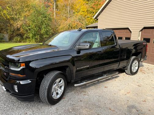 Black 2017 Chevrolet Silverado 1500 2LT