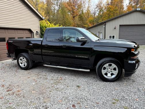 Black 2017 Chevrolet Silverado 1500 2LT