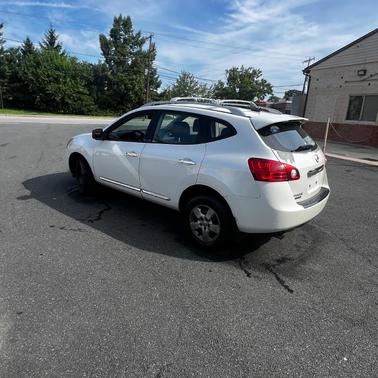 White 2014 Nissan Rogue Select S