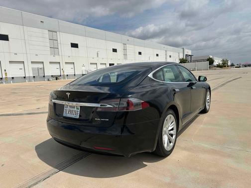 Black 2019 Tesla Model S 75D