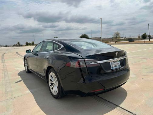 Black 2019 Tesla Model S 75D