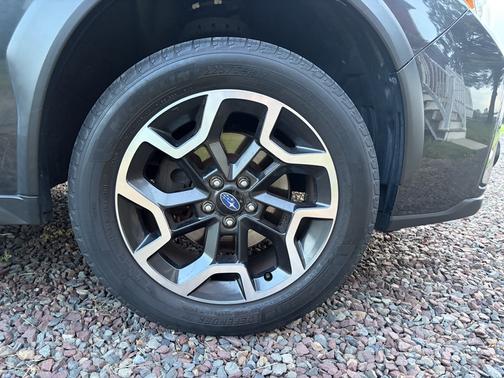 Gray 2016 Subaru Crosstrek 2.0i Limited