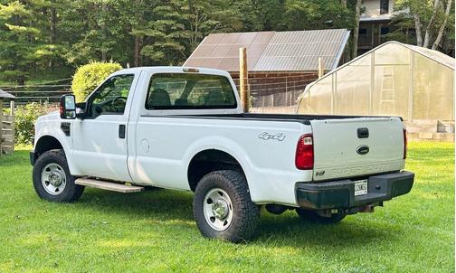 White 2009 Ford F-250 XL