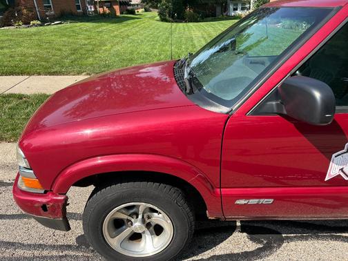 Red 2002 Chevrolet S-10 LS