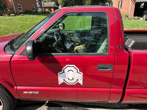 Red 2002 Chevrolet S-10 LS