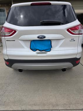 White 2014 Ford Escape SE