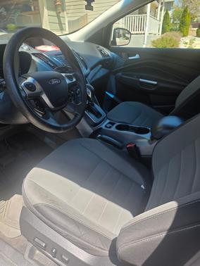 White 2014 Ford Escape SE